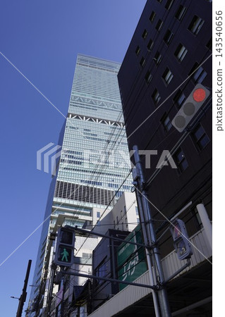 The view of Abeno Harukas on a sunny day is beautiful. The view of Abeno Harukas on a sunny day is beautiful. 143540656