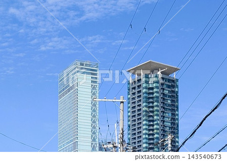 The view of Abeno Harukas on a sunny day is beautiful. The view of Abeno Harukas on a sunny day is beautiful. 143540673