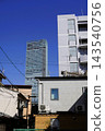 The view of Abeno Harukas on a sunny day is beautiful. 143540756