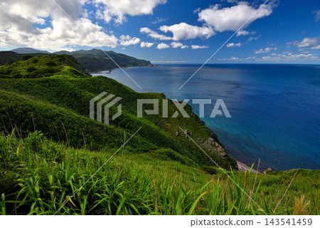 北海道積丹半島神威岬,穿過禁女之門後看到的立岩和周圍海岸線景色 - 北海道積丹町 (5) 北海道積丹半島神威岬,穿過禁女之門後看到的立岩和周圍海岸線景色 - 北海道積丹町 (5) 143541459