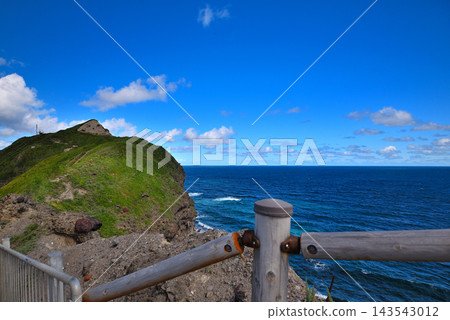 Image of a walking trail leading to the tip of Cape Kamui on the Shakotan Peninsula in Hokkaido - Shakotan Town, Hokkaido (1) Image of a walking trail leading to the tip of Cape Kamui on the Shakotan Peninsula in Hokkaido - Shakotan Town, Hokkaido (1) 143543012