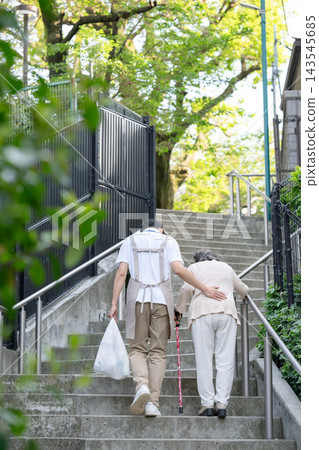 Shopping assistance service for seniors and elderly care. Shopping assistance service for seniors and elderly care. 143545685