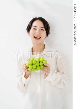 Shine Muscat（雌性） 143545951