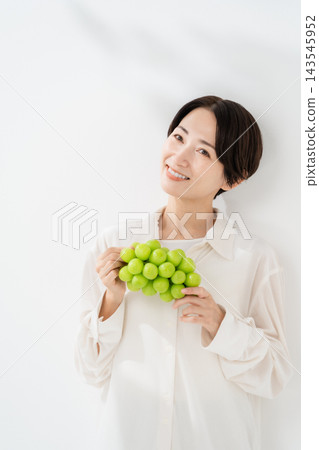 Shine Muscat（雌性） 143545952