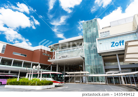 From Tamaplaza Station South Exit on the Tokyu Den-en-toshi Line to Tamaplaza Terrace, Utsukushigaoka, Aoba-ku, Yokohama City, Kanagawa Prefecture From Tamaplaza Station South Exit on the Tokyu Den-en-toshi Line to Tamaplaza Terrace, Utsukushigaoka, Aoba-ku, Yokohama City, Kanagawa Prefecture 143549412