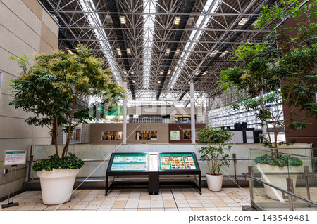 The path leading to Terrace Kitchen at Tamaplaza Terrace, Utsukushigaoka, Aoba-ku, Yokohama City, Kanagawa Prefecture 143549481