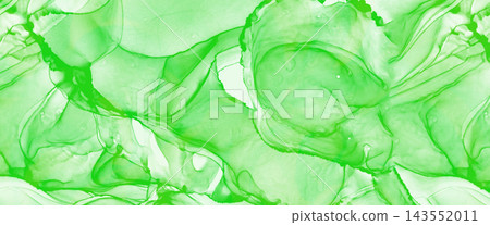清新的酒精墨水風格大理石紋背景插圖，以充滿活力的綠色透明圖層和花瓣狀曲線為特色。 143552011