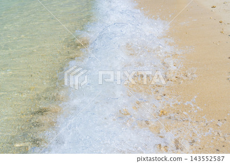 沖繩的夏天:萬座海灘的美麗海景 沖繩的夏天:萬座海灘的美麗海景 143552587