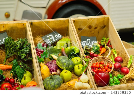 今早新鮮採摘的食材 143559330