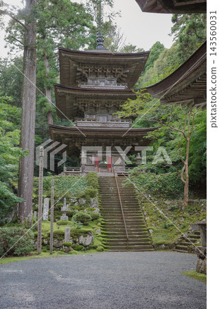 位於福井縣小濱市的妙通寺三重塔,是日本國寶。 位於福井縣小濱市的妙通寺三重塔,是日本國寶。 143560031