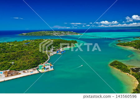 Haneji Inland Sea and Kouri Island in northern Okinawa Island Haneji Inland Sea and Kouri Island in northern Okinawa Island 143560596