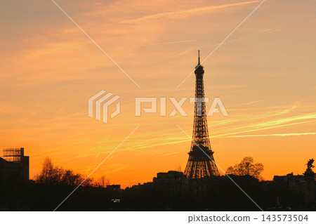 Sunset and silhouette of the Eiffel Tower viewed from the Pont de la Concorde in Paris, France (February 24, 2019) Sunset and silhouette of the Eiffel Tower viewed from the Pont de la Concorde in Paris, France (February 24, 2019) 143573504