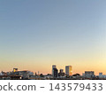 暮色天空的美麗漸層全景圖 143579433