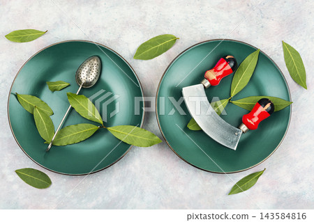 Organic bay leaves and tea accessories 143584816
