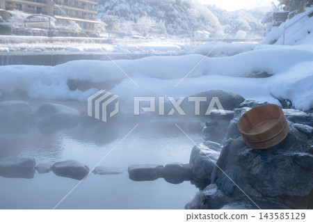 Misasa溫泉的雪景 143585129