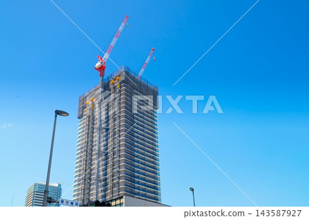 筑波快車柏之葉校區站：在建塔式公寓大樓（2026年） 143587927