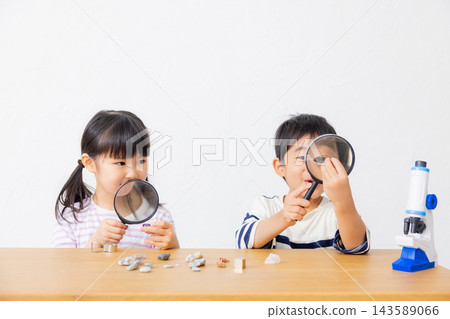 一張小學生獨立研究計畫的圖片 一張小學生獨立研究計畫的圖片 143589066