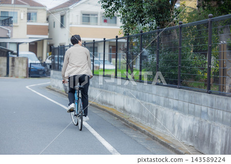 騎自行車的人 騎自行車的人 143589224