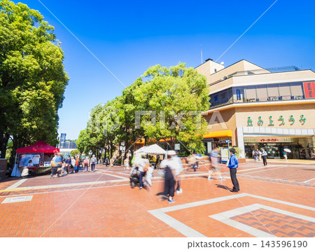 多摩中心車站前的節慶活動 143596190