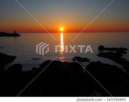 在鄂霍次克海的日落 在鄂霍次克海的日落 143598965
