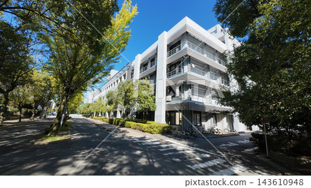 Osaka University Osaka University 143610948