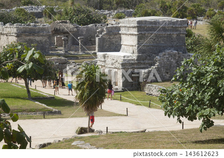 Tulum mayan ruins offering historical and cultural tourism Tulum mayan ruins offering historical and cultural tourism 143612623