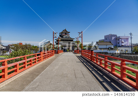 從大手橋眺望清洲城天守閣 從大手橋眺望清洲城天守閣 143614150