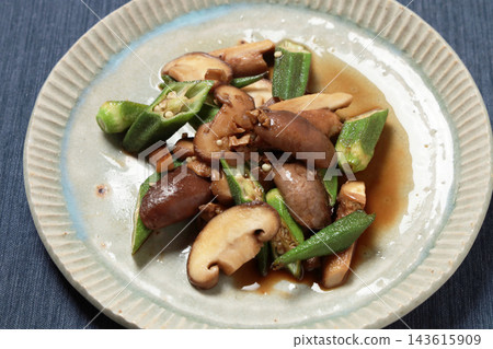 Okra and mushroom stir-fry with soy sauce Okra and mushroom stir-fry with soy sauce 143615909