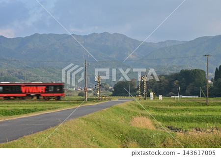 The Akechi Railway runs through rural areas. The Akechi Railway runs through rural areas. 143617005