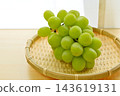 Shine Muscat that looks delicious 143619131