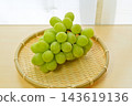 Shine Muscat that looks delicious 143619136