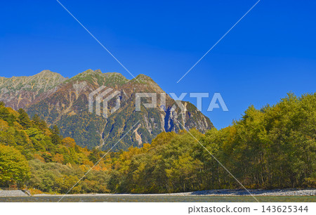 穗高山脈、梓川 穗高山脈、梓川 143625344