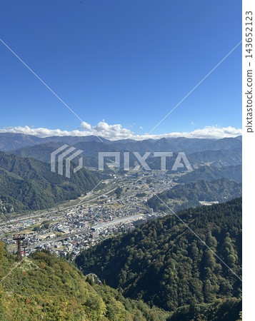 【新潟】從湯澤高原索道上可以欣賞到蔚藍天空的壯麗景色 143652123
