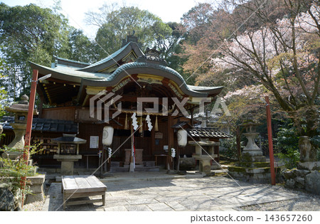 京都市東山區粟田口加治町粟田神社正殿 京都市東山區粟田口加治町粟田神社正殿 143657260