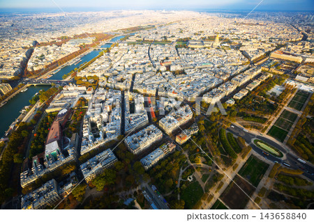 Panoramic view of Paris cityscape 143658840