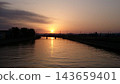 河染在夕陽下 143659401