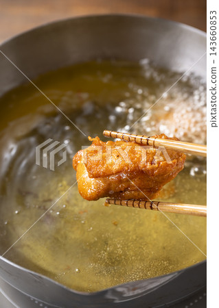 炸雞烹飪 143660853
