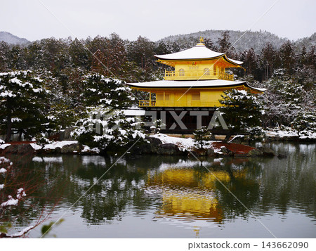 Kinkaku-ji Temple and snow-covered pine trees, Kyoto Kinkaku-ji Temple and snow-covered pine trees, Kyoto 143662090