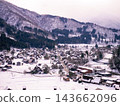 View of Shirakawa-go, mountains and snow 143662096