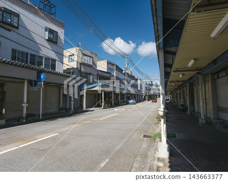 Streetscape of Etchuhama-kaido in Himi City, Toyama Prefecture Streetscape of Etchuhama-kaido in Himi City, Toyama Prefecture 143663377