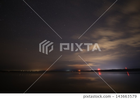 北海道網走湖上空的星空 北海道網走湖上空的星空 143663579
