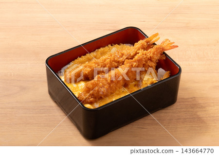 Fried shrimp and egg rice bowl 143664770
