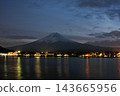 富士和夜景 143665956
