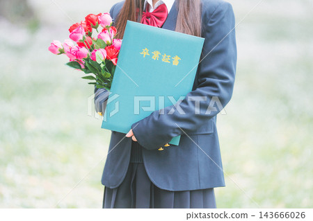 高中女生 畢業生 畢業 143666026
