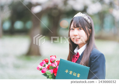 high school girl, graduate, graduation 143666032