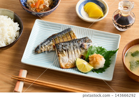 烤鯖魚套餐 烤鯖魚套餐 143666292