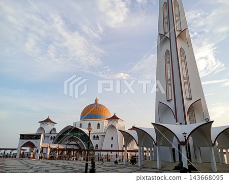 [World Heritage Site: Malacca] The beautiful Malacca Straits Mosque (Floating Mosque) standing on the sea. 143668095