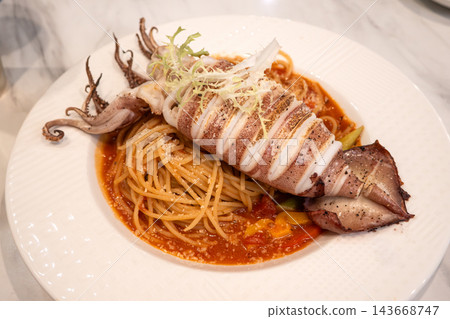 烏賊 魷魚 義大利麵 squid spaghetti pasta パスタ スパゲッティ 烏賊 魷魚 義大利麵 squid spaghetti pasta パスタ スパゲッティ 143668747