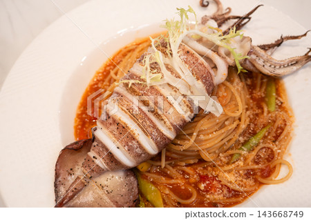 烏賊 魷魚 義大利麵 squid spaghetti pasta パスタ スパゲッティ 烏賊 魷魚 義大利麵 squid spaghetti pasta パスタ スパゲッティ 143668749