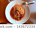 Simple Neapolitan pasta 143672334